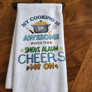 My cooking is so awesome even the smoke alarm cheers me on Tea Towel